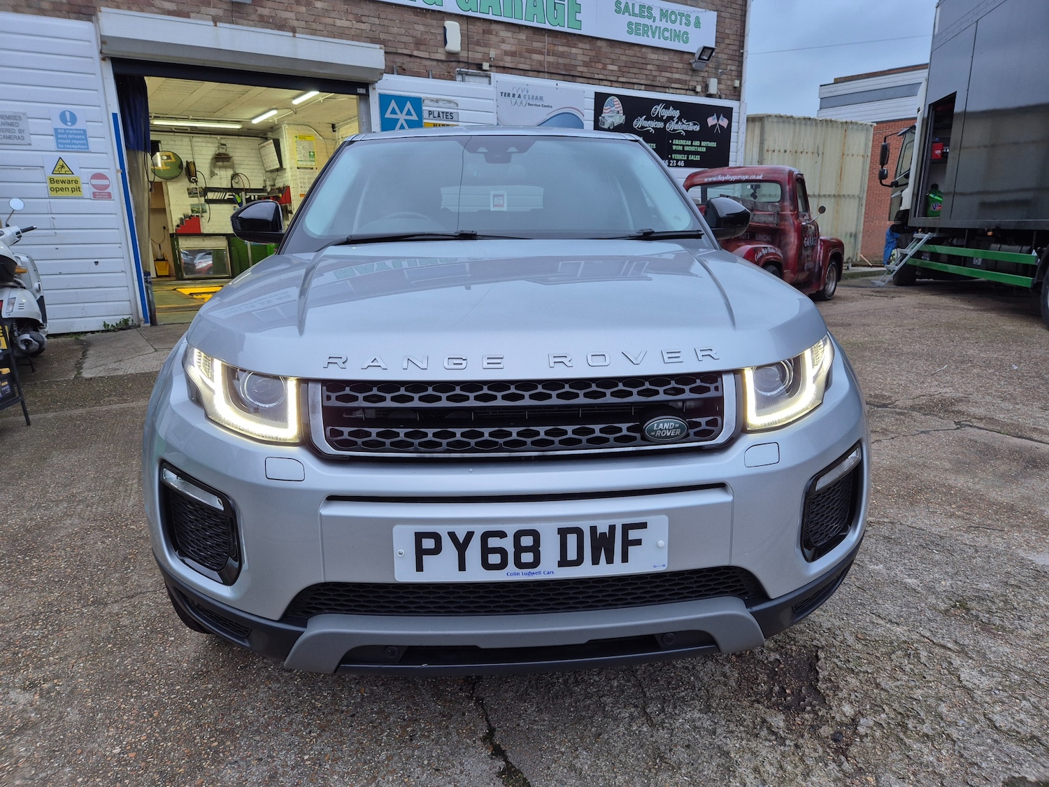Used Land Rover Range Rover Evoque 2018 for sale - 77037517: Photo 2