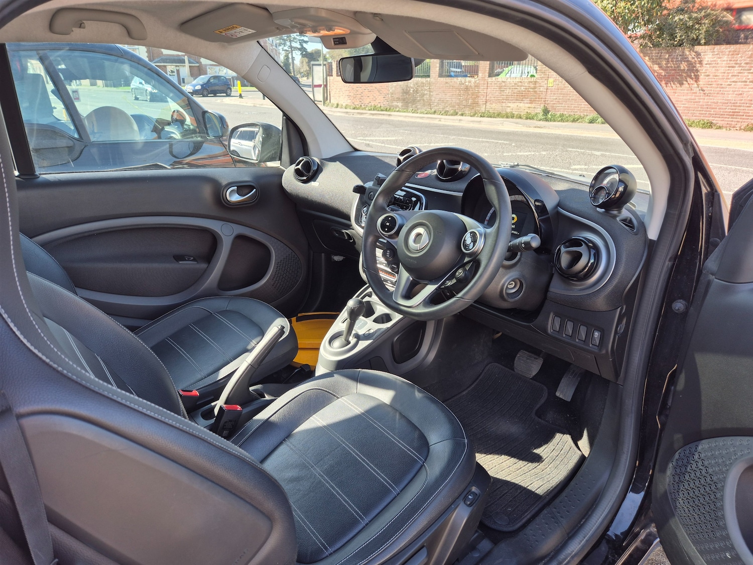 Used smart fortwo 2017 for sale - 77974066: Photo 3