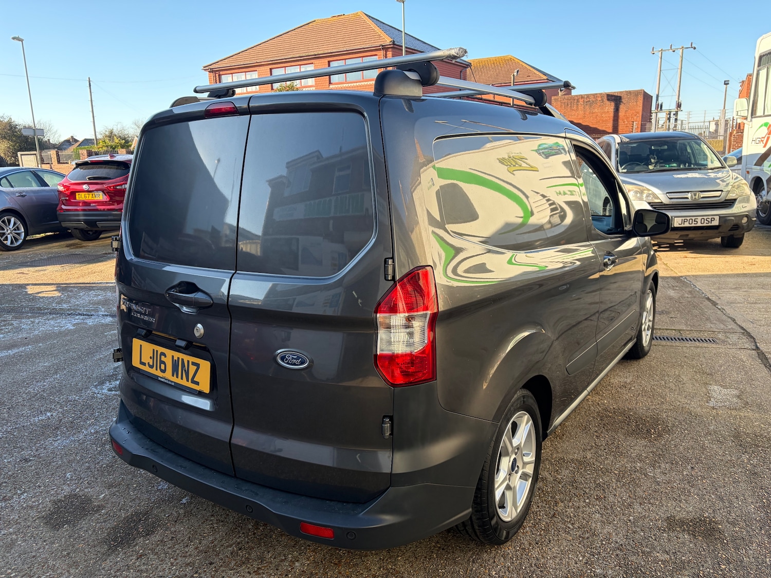 Used Ford Transit Courier 2016 for sale - 77106834: Photo 6