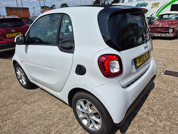 Used smart fortwo 2018 for sale - 75475181: Photo
