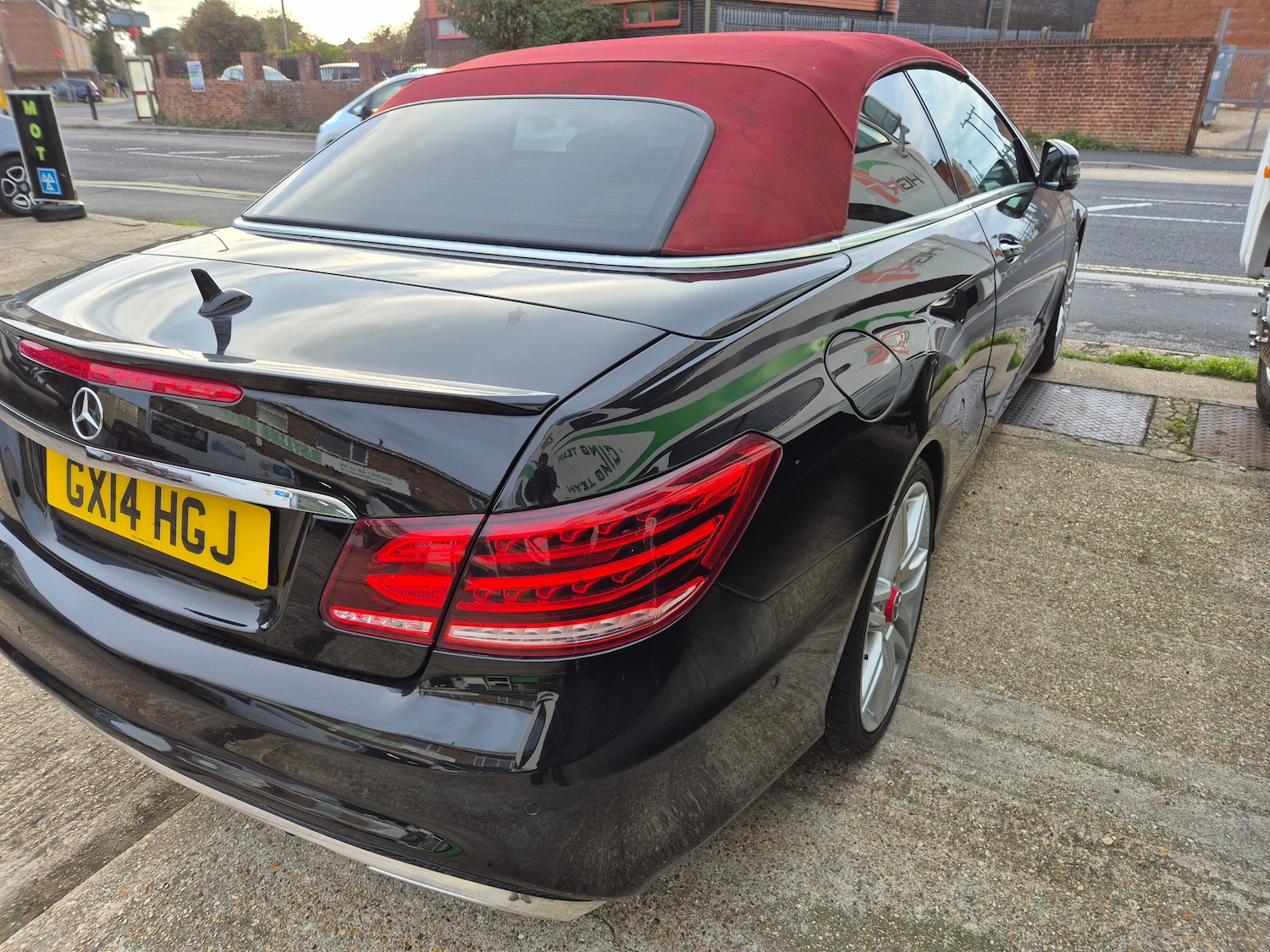 Used Mercedes-Benz E Class 2014 for sale - 76416527: Photo 3