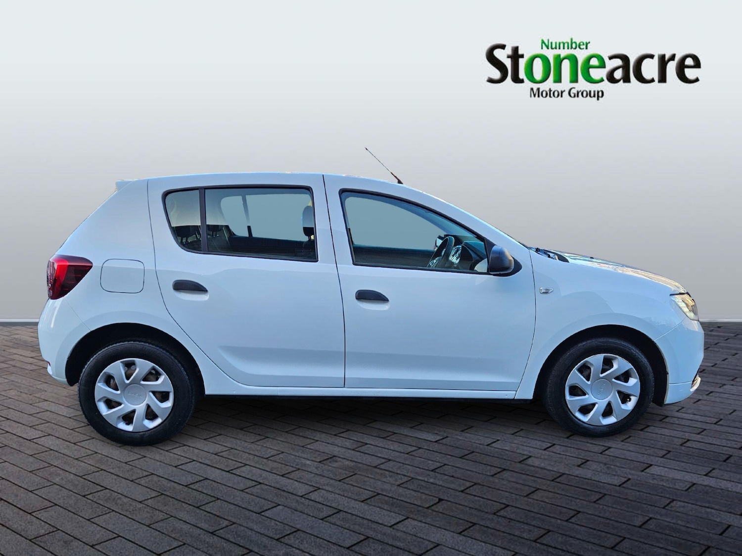 Used Dacia Sandero for sale - 77549311: Photo 2