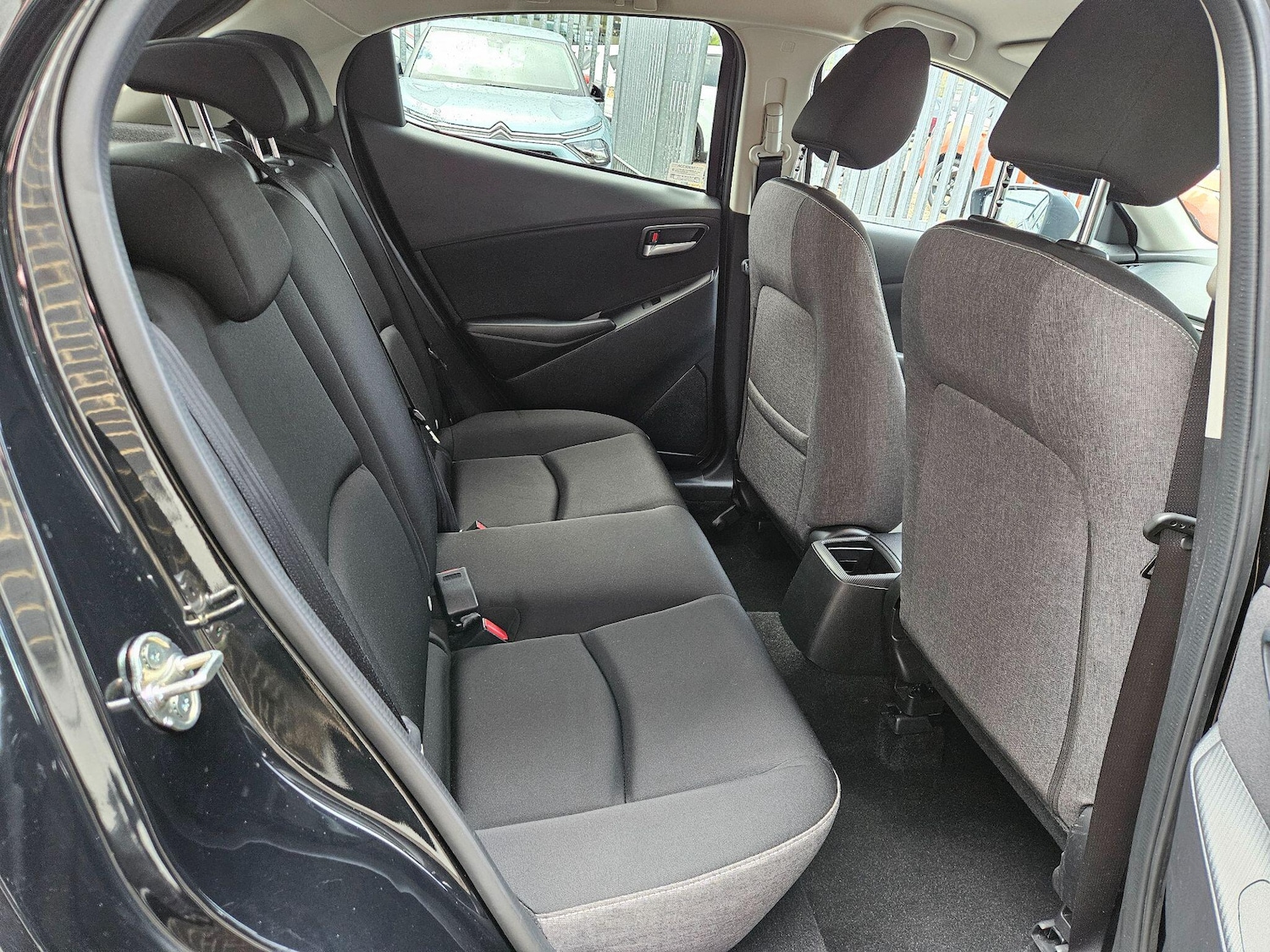 Used Mazda Mazda2 2024 for sale - 76484561: Photo 17