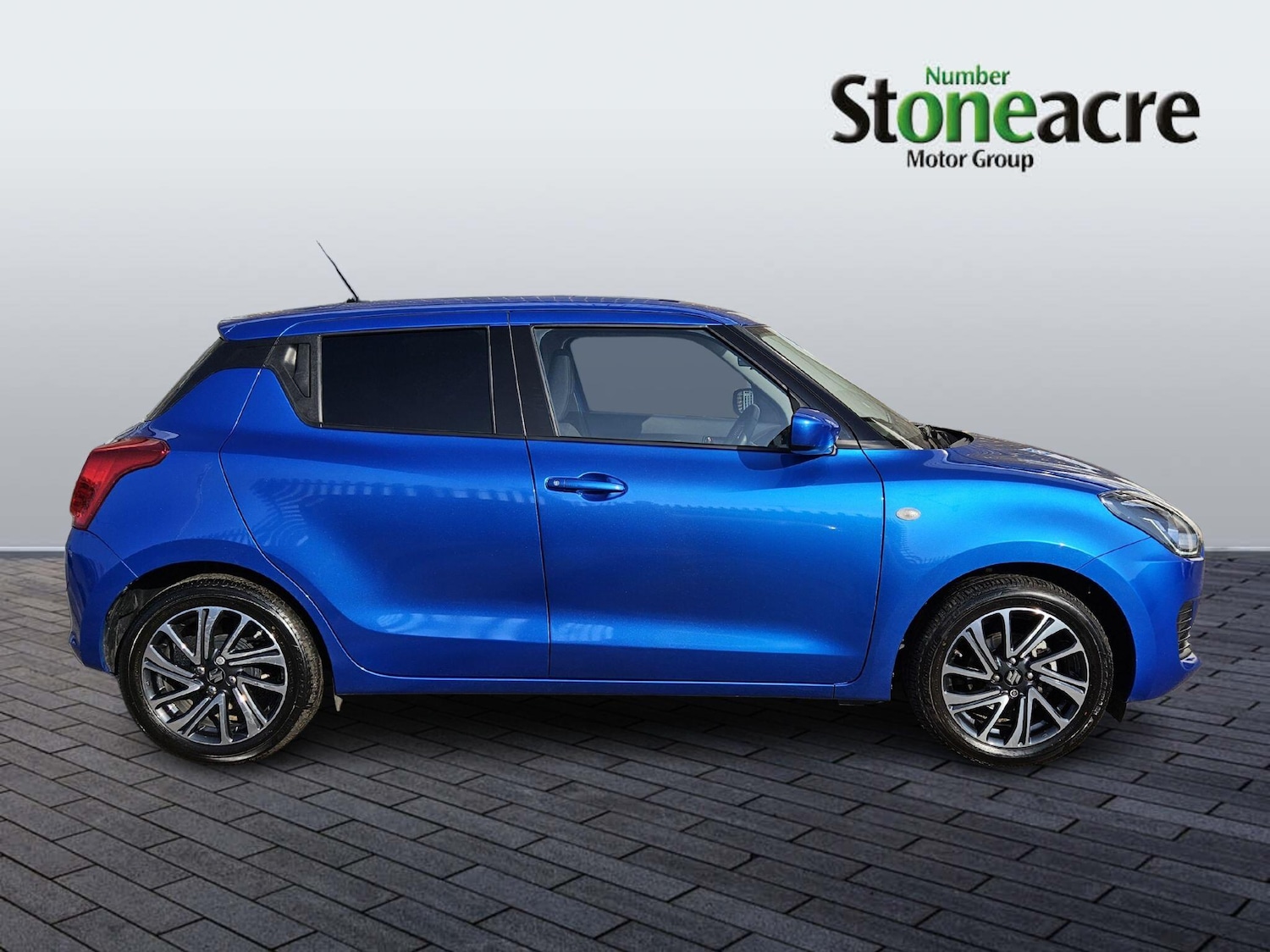 Used Suzuki Swift 2023 for sale - 77793518: Photo 2