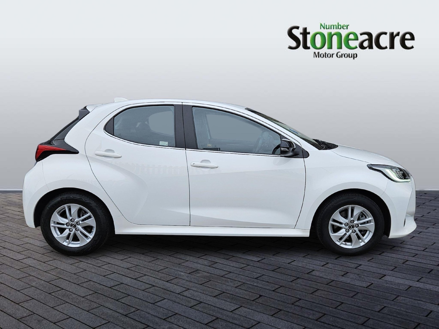 Used Mazda Mazda2 HYBRID 2023 for sale - 77957138: Photo 2