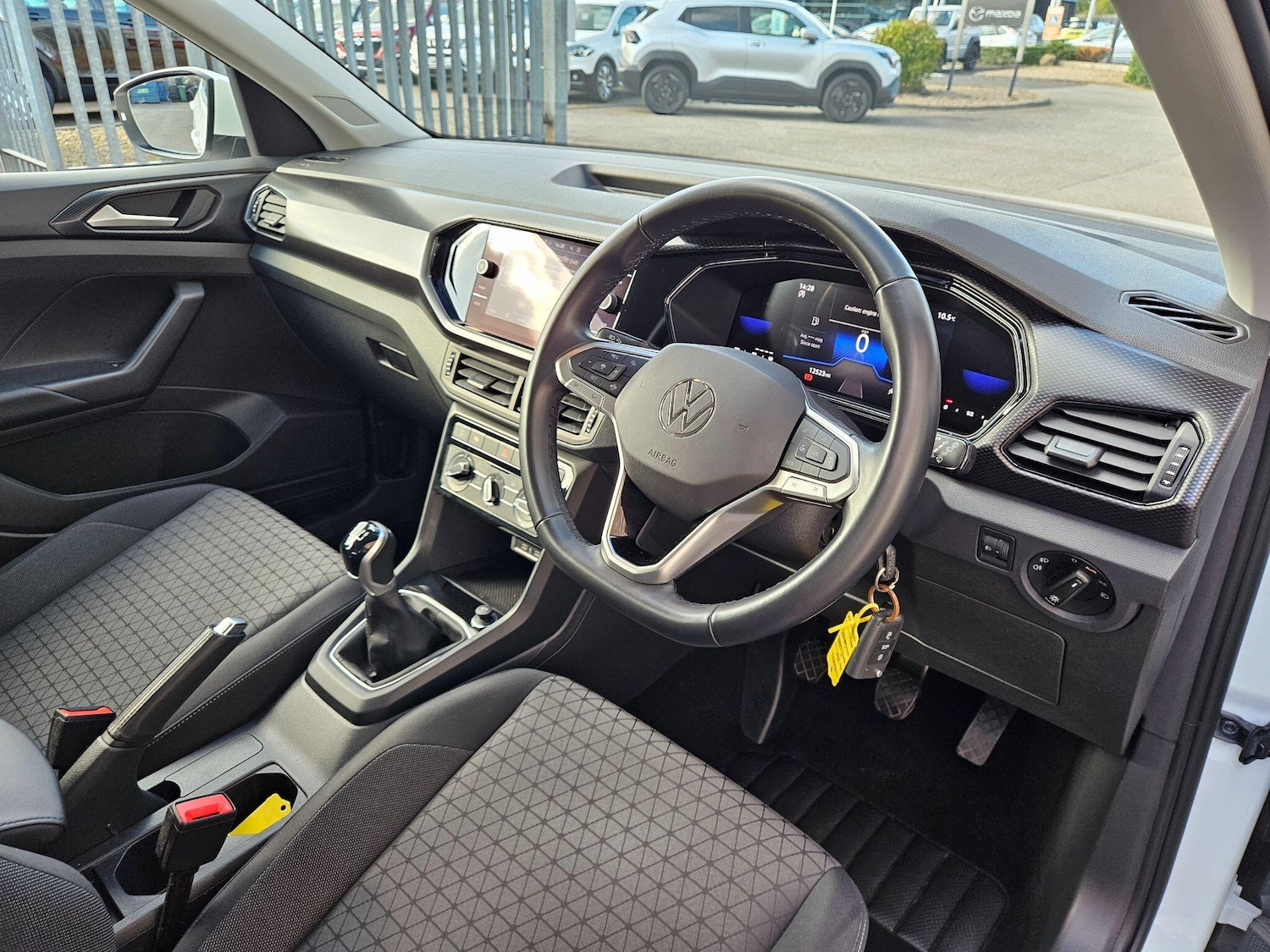 Used Volkswagen T-Cross 2023 for sale - 76424403: Photo 11