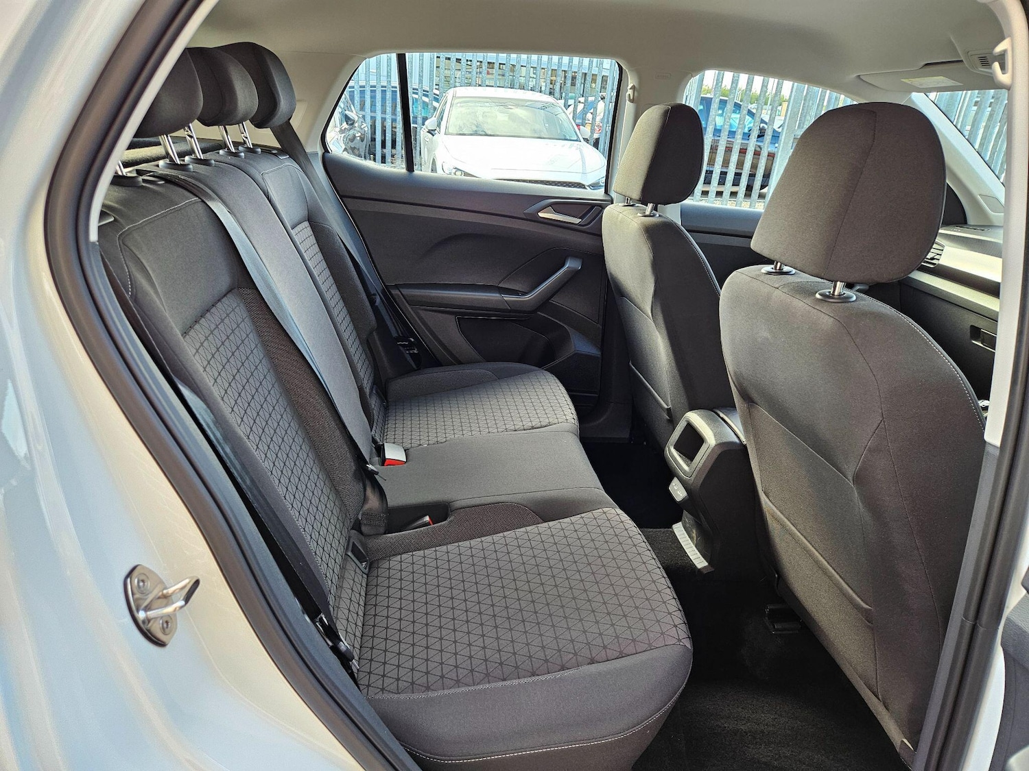 Used Volkswagen T-Cross 2023 for sale - 76424403: Photo 17