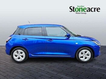 Used Suzuki Swift 2024 for sale - 77970183: Photo