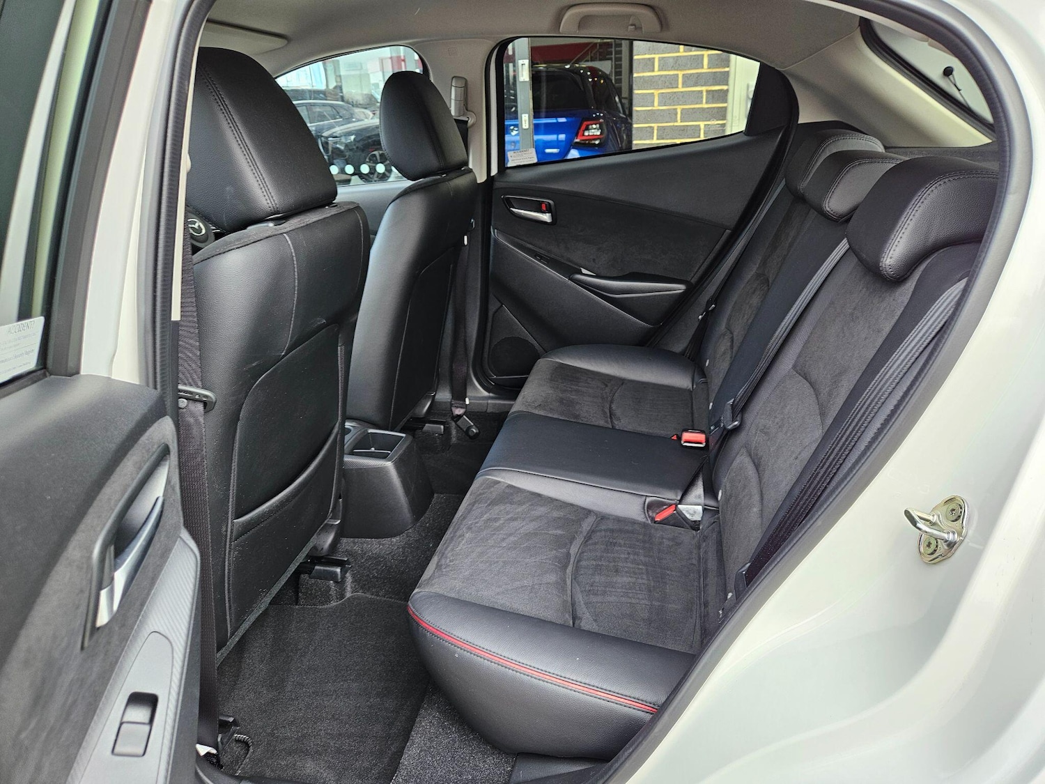 Used Mazda Mazda2 2024 for sale - 77978054: Photo 18