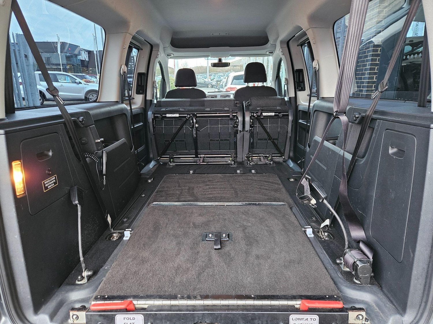 Used Volkswagen Caddy Maxi Life 2018 for sale - 77633004: Photo 15