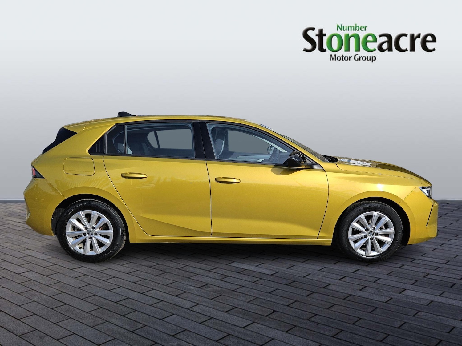 Used Vauxhall Astra 2023 for sale - 77970350: Photo 2