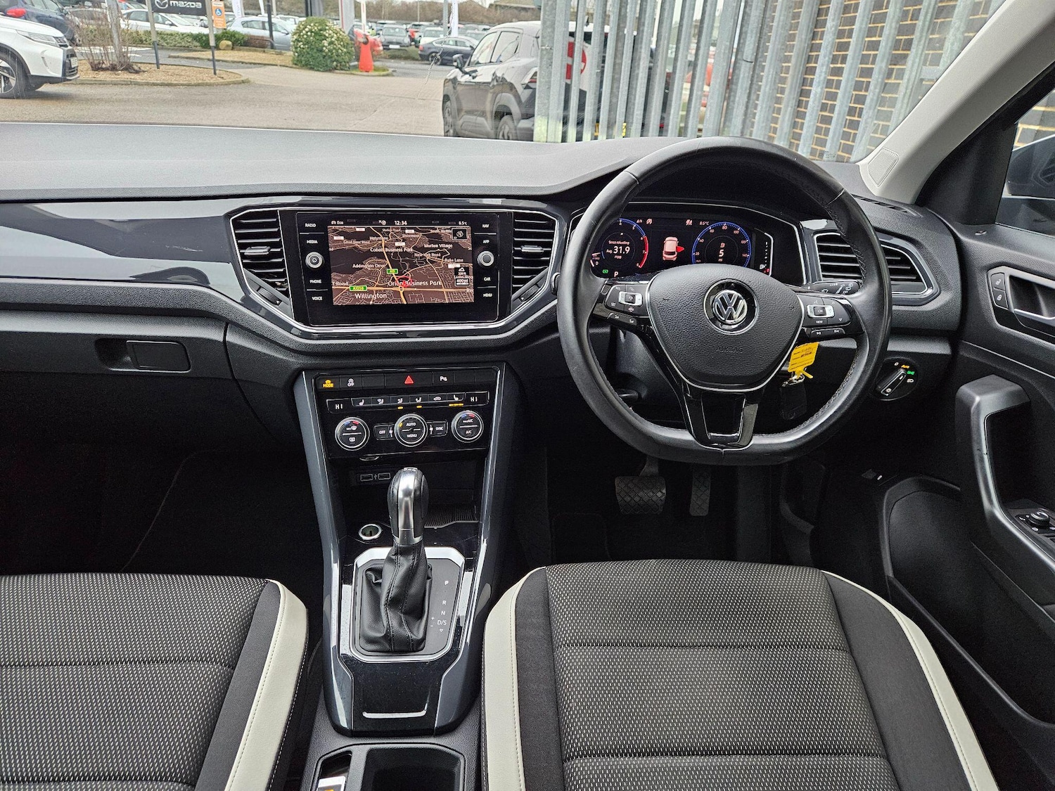 Used Volkswagen T-Roc 2019 for sale - 77109638: Photo 12