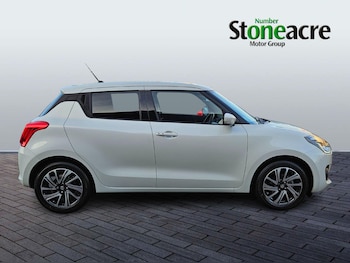 Used Suzuki Swift 2023 for sale - 77723304: Photo