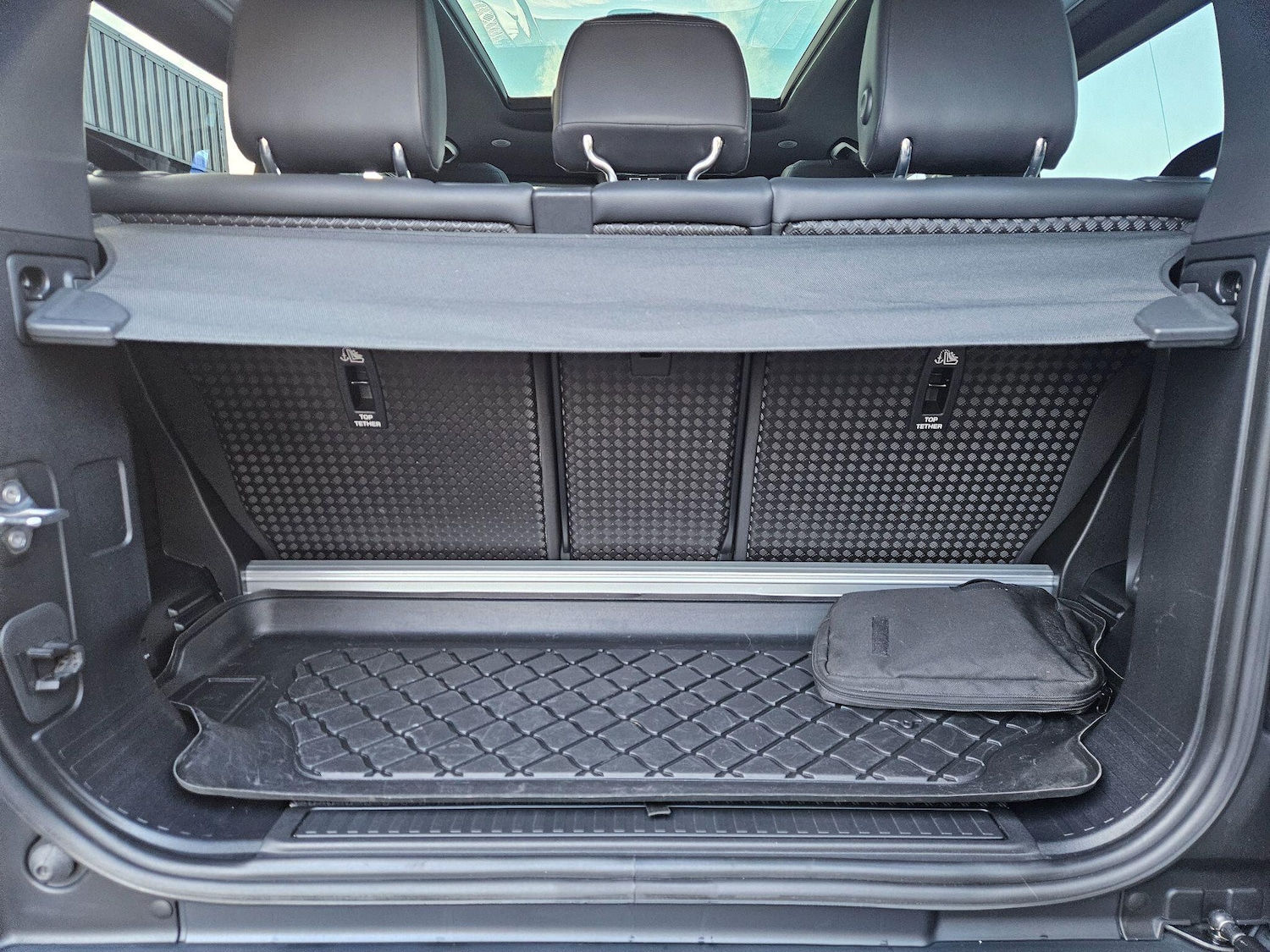 Used Land Rover Defender 2022 for sale - 77230370: Photo 10