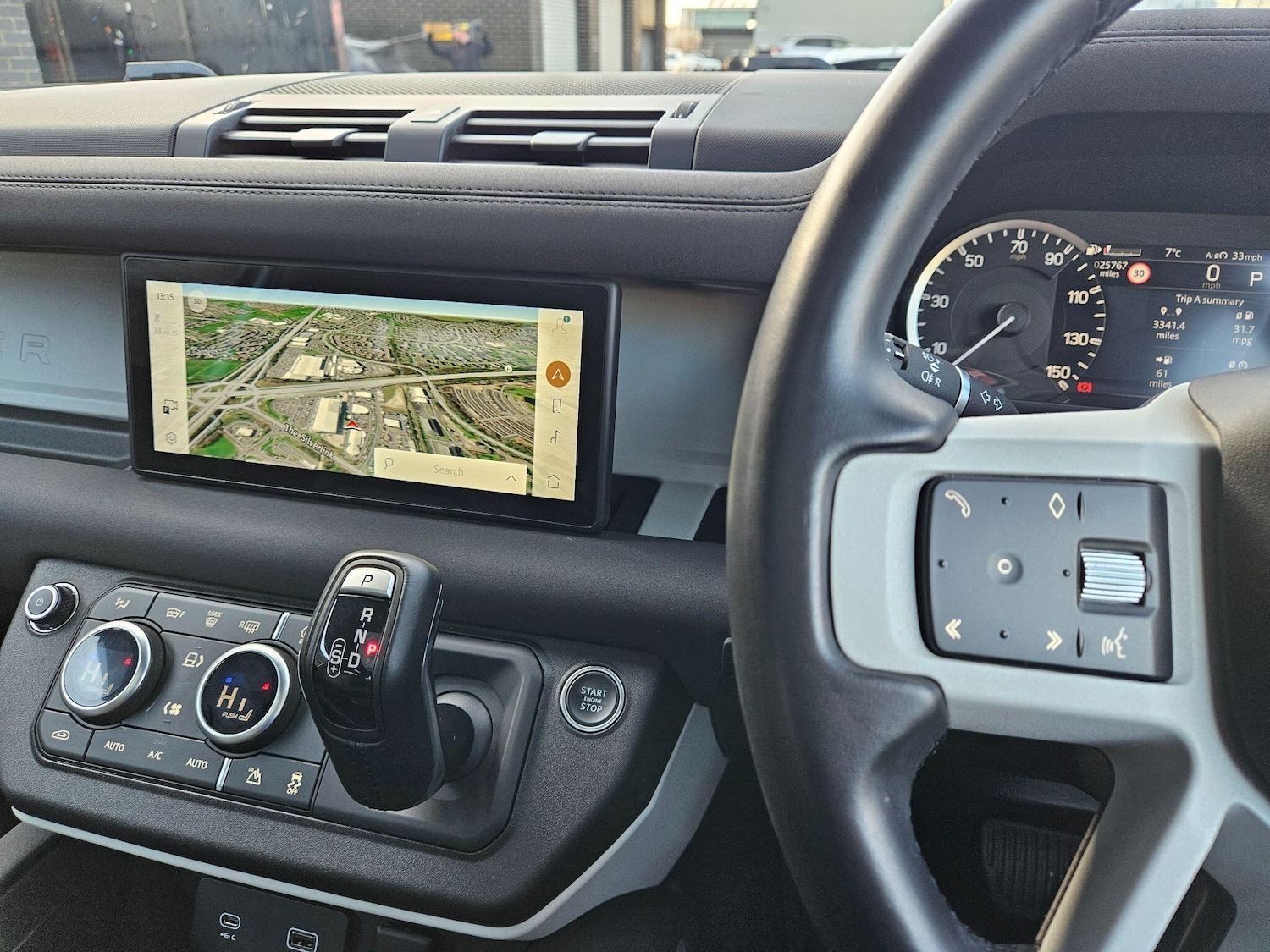 Used Land Rover Defender 2022 for sale - 77230370: Photo 13