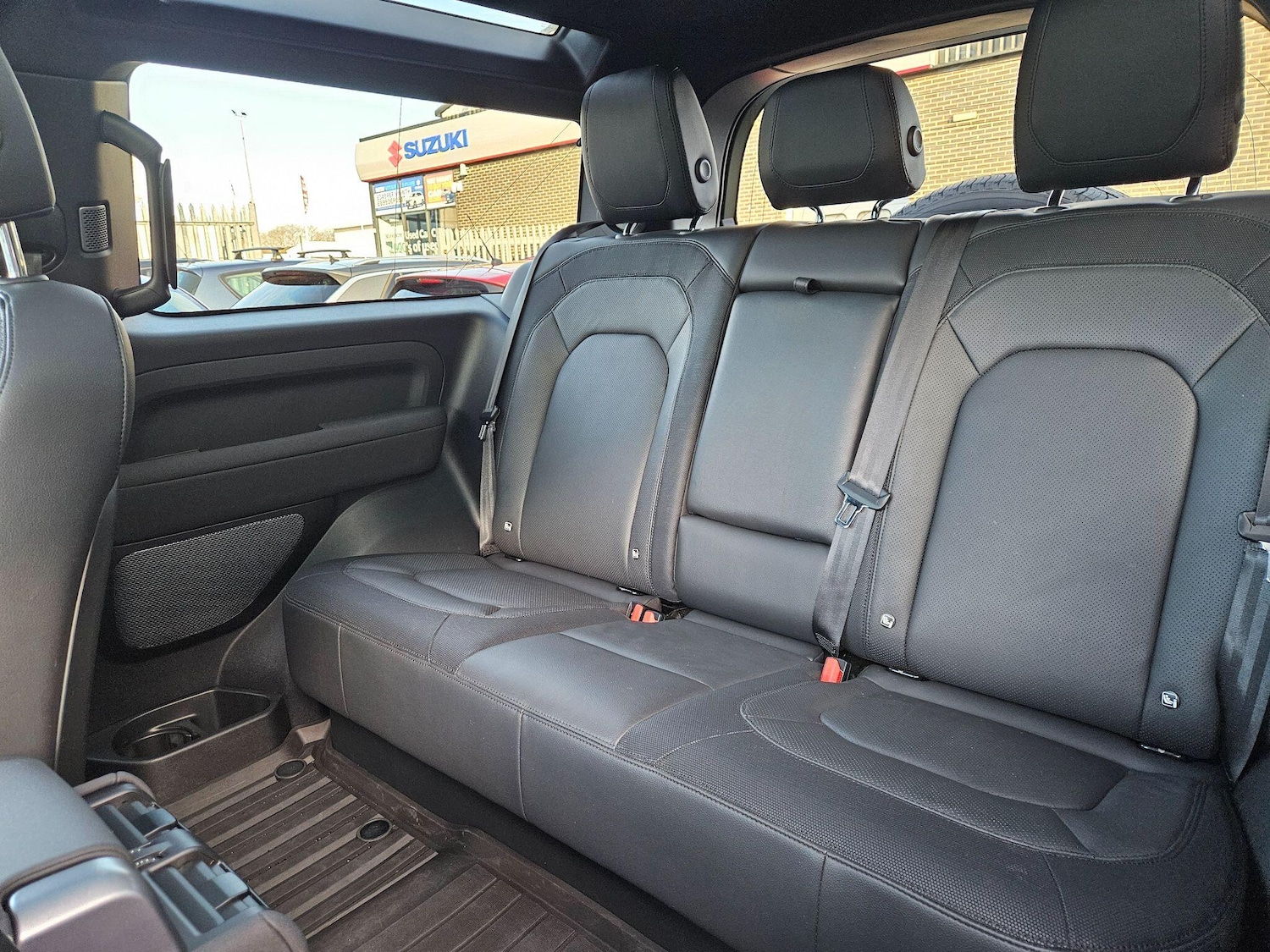 Used Land Rover Defender 2022 for sale - 77230370: Photo 23