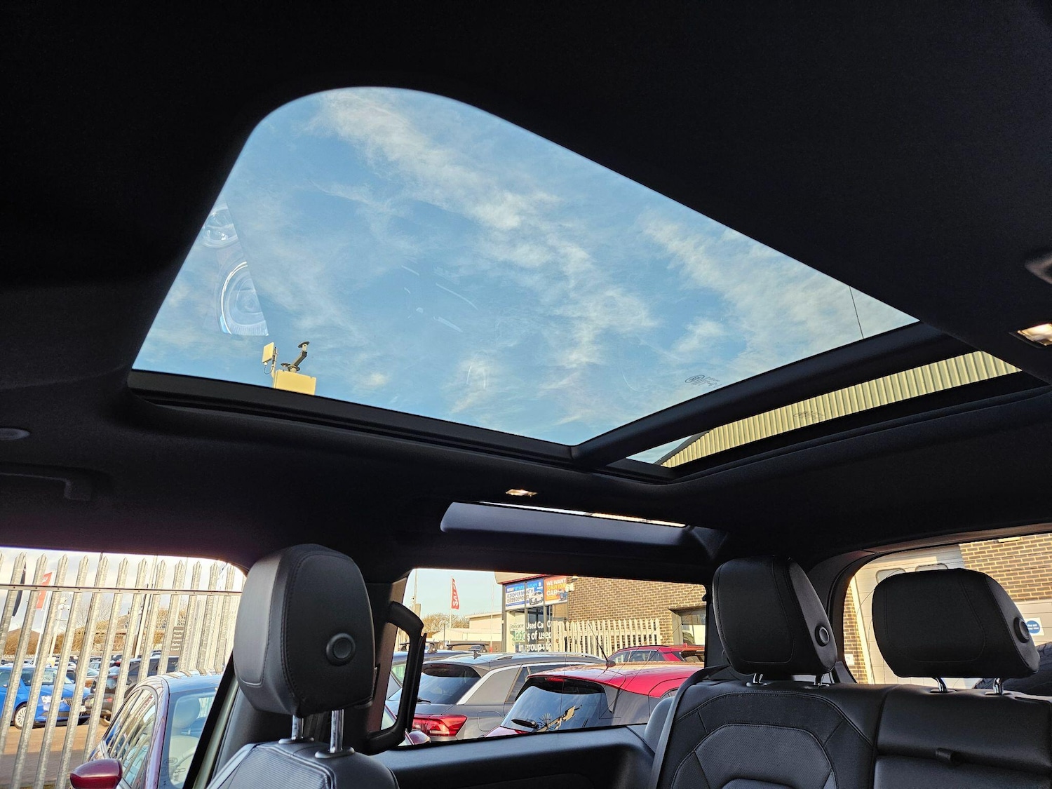 Used Land Rover Defender 2022 for sale - 77230370: Photo 25