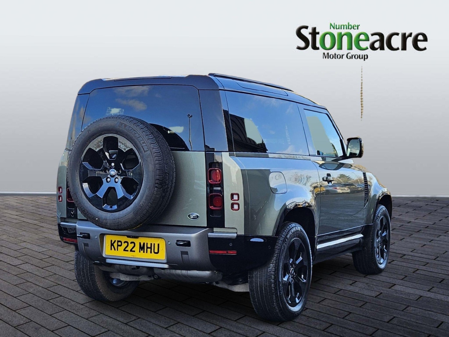 Used Land Rover Defender 2022 for sale - 77230370: Photo 3