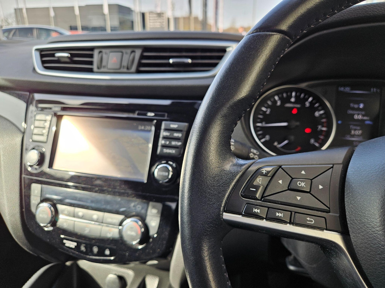 Used Nissan Qashqai 2018 for sale - 77970074: Photo 15