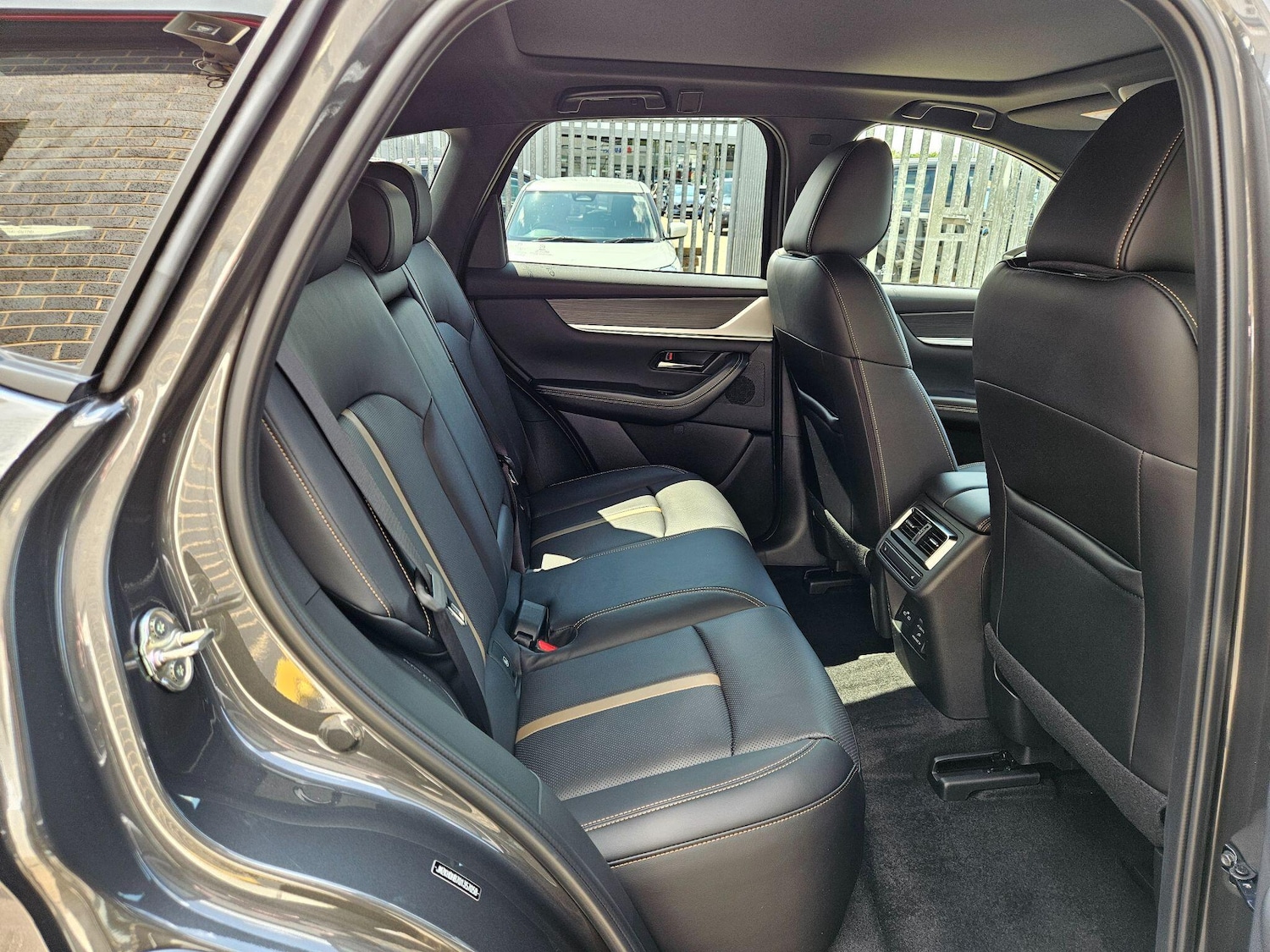 Used Mazda CX-60 2025 for sale - 76361387: Photo 18