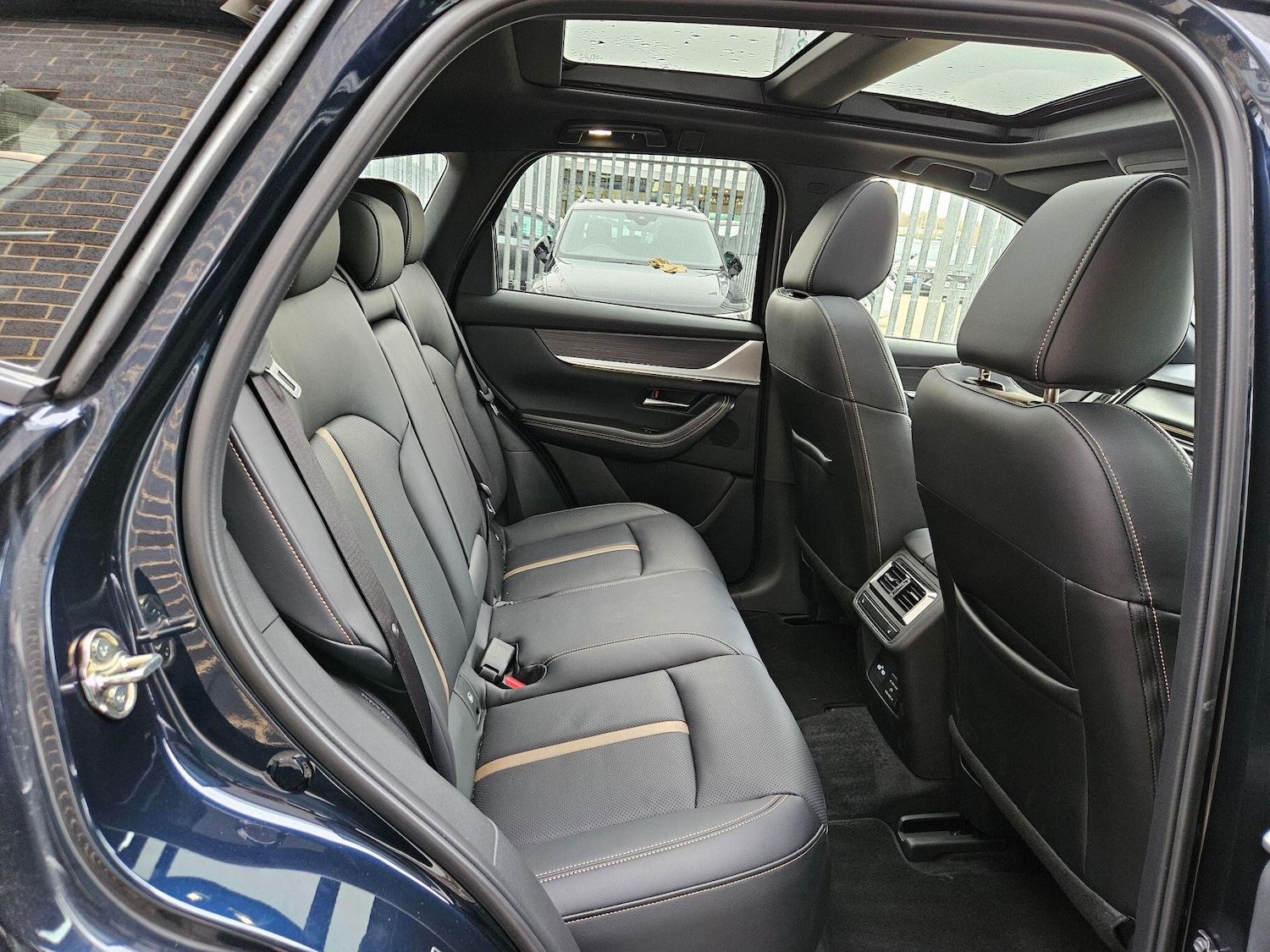 Used Mazda CX-60 2025 for sale - 76898211: Photo 18