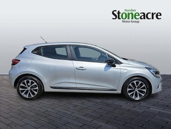 Used Renault Clio 2022 for sale - 75327243: Photo
