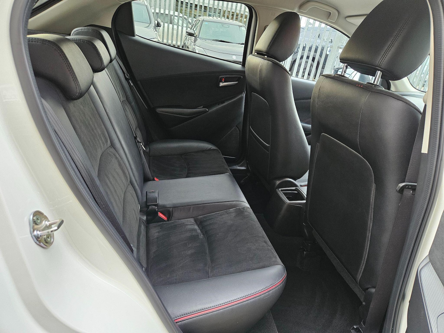 Used Mazda Mazda2 for sale - 77752880: Photo 17