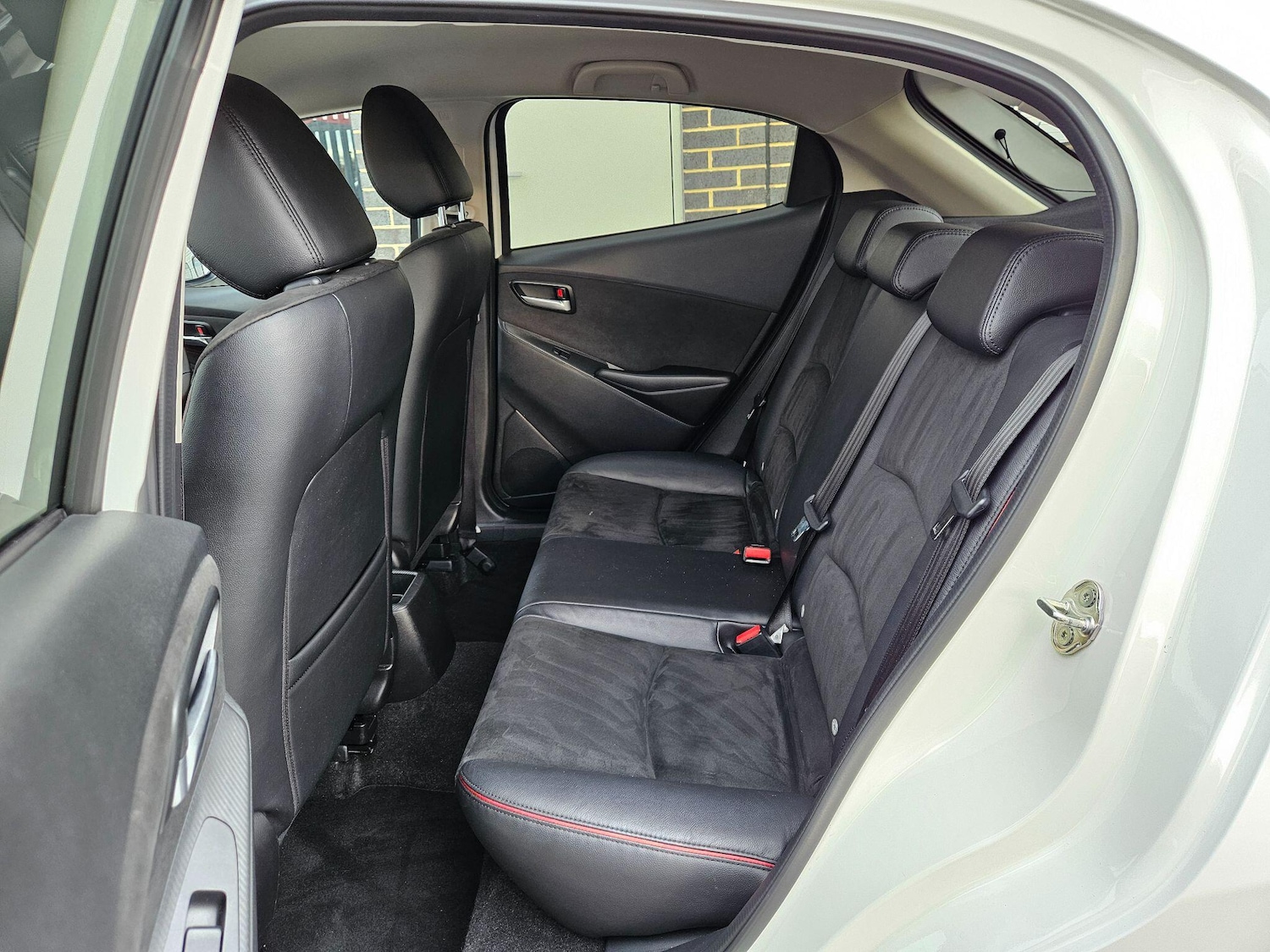 Used Mazda Mazda2 for sale - 77752880: Photo 18