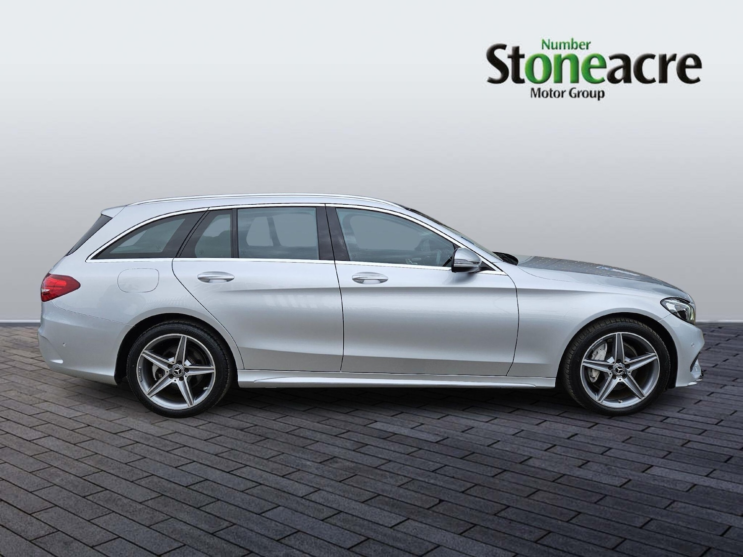 Used Mercedes-Benz C Class 2018 for sale - 77978080: Photo 2