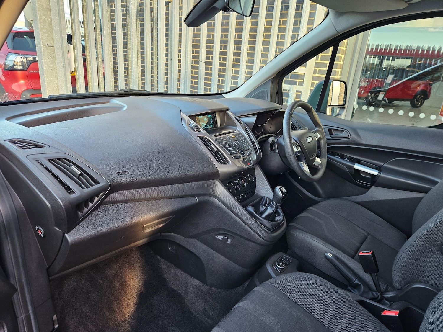 Used Ford Grand Tourneo Connect 2017 for sale - 76856028: Photo 14