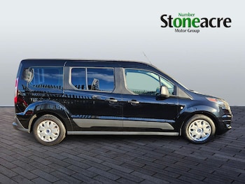 Used Ford Grand Tourneo Connect 2017 for sale - 76856028: Photo