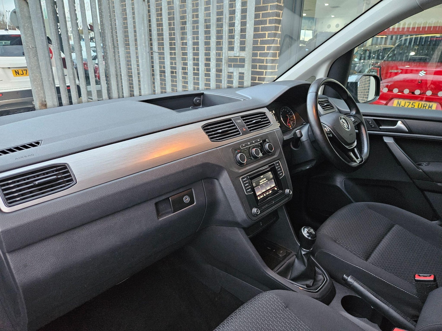 Used Volkswagen Caddy Maxi Life 2018 for sale - 76912667: Photo 17