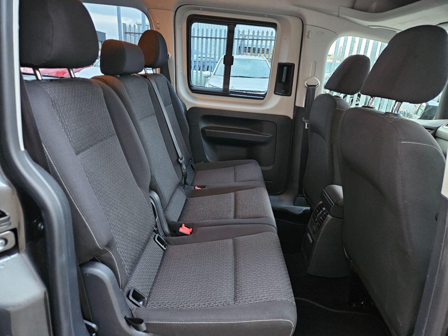 Used Volkswagen Caddy Maxi Life 2018 for sale - 76912667: Photo 21