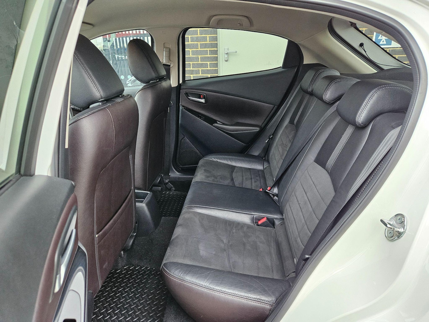 Used Mazda Mazda2 for sale - 77753022: Photo 18