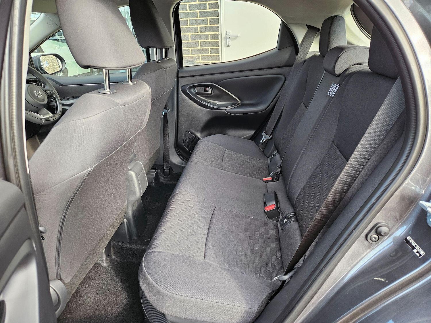 Used Mazda Mazda2 HYBRID 2025 for sale - 76832452: Photo 18