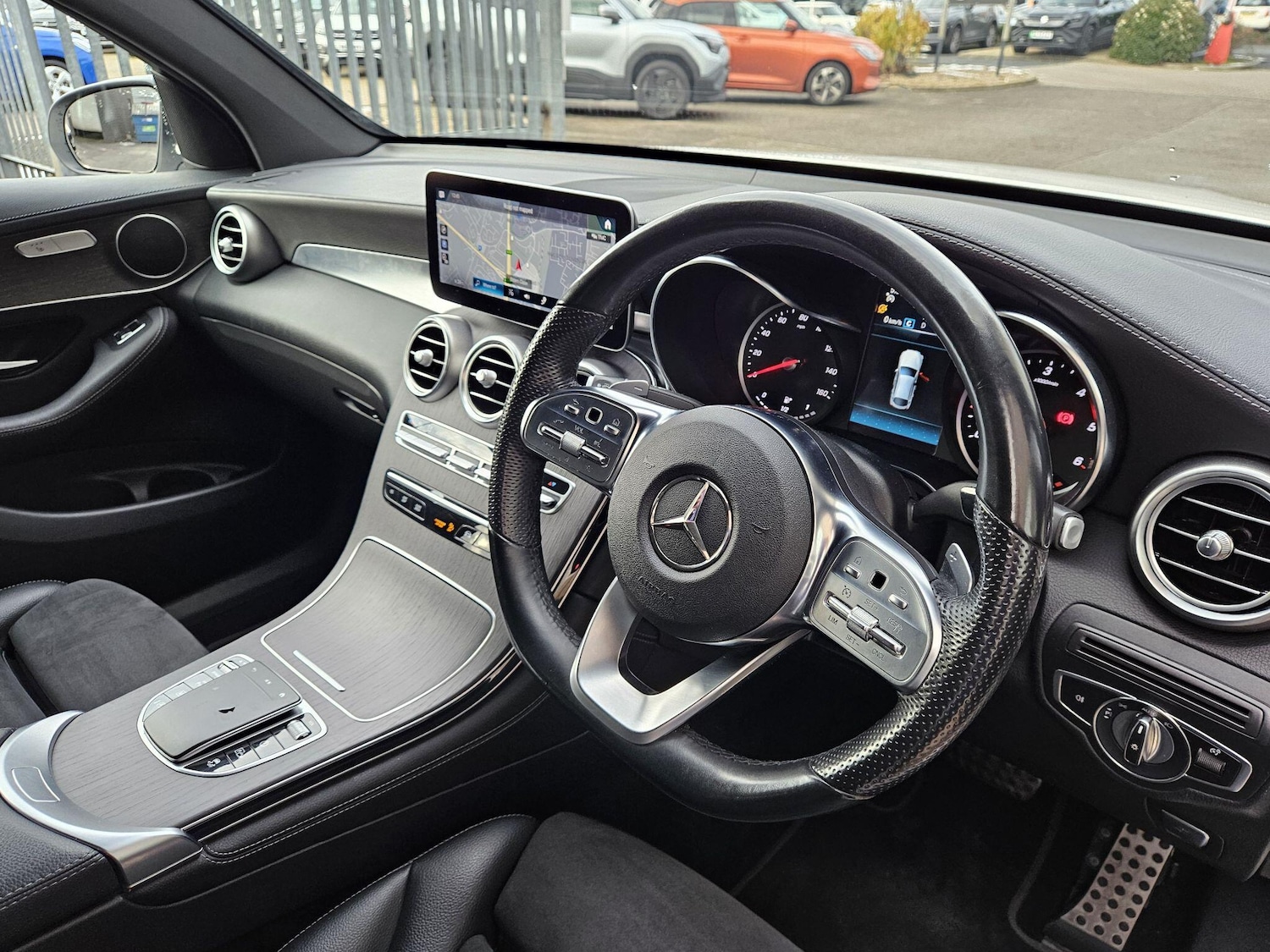 Used Mercedes-Benz GLC 2019 for sale - 76855669: Photo 11