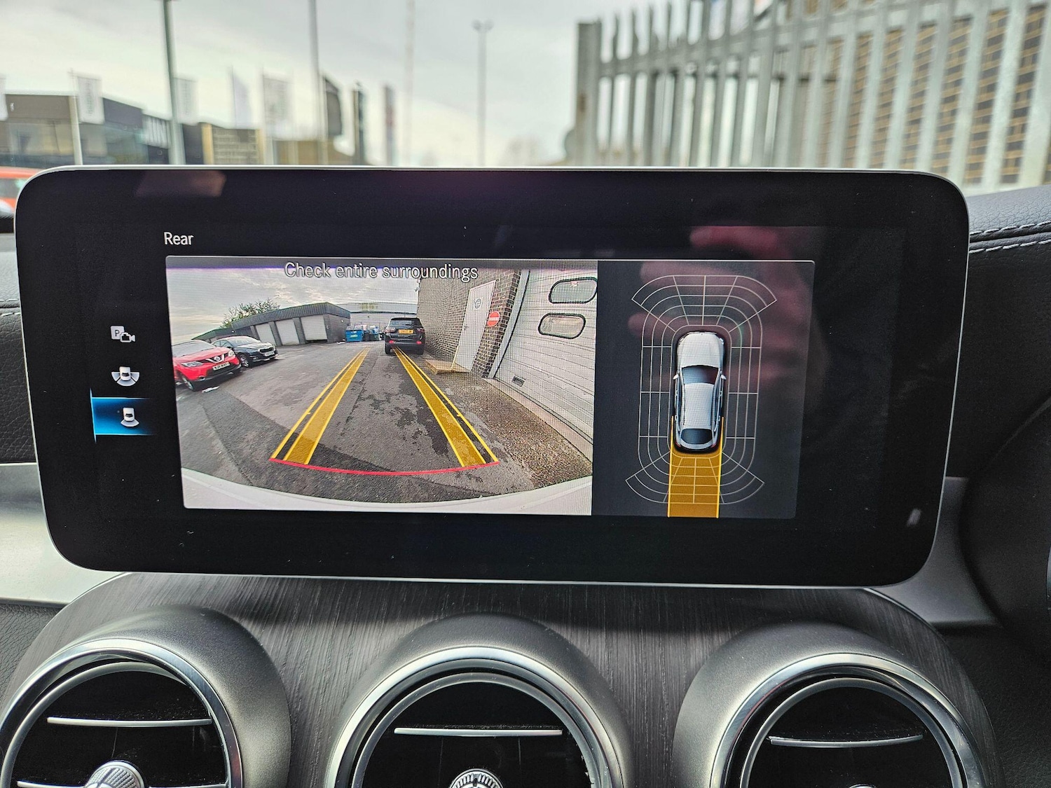 Used Mercedes-Benz GLC 2019 for sale - 76855669: Photo 16