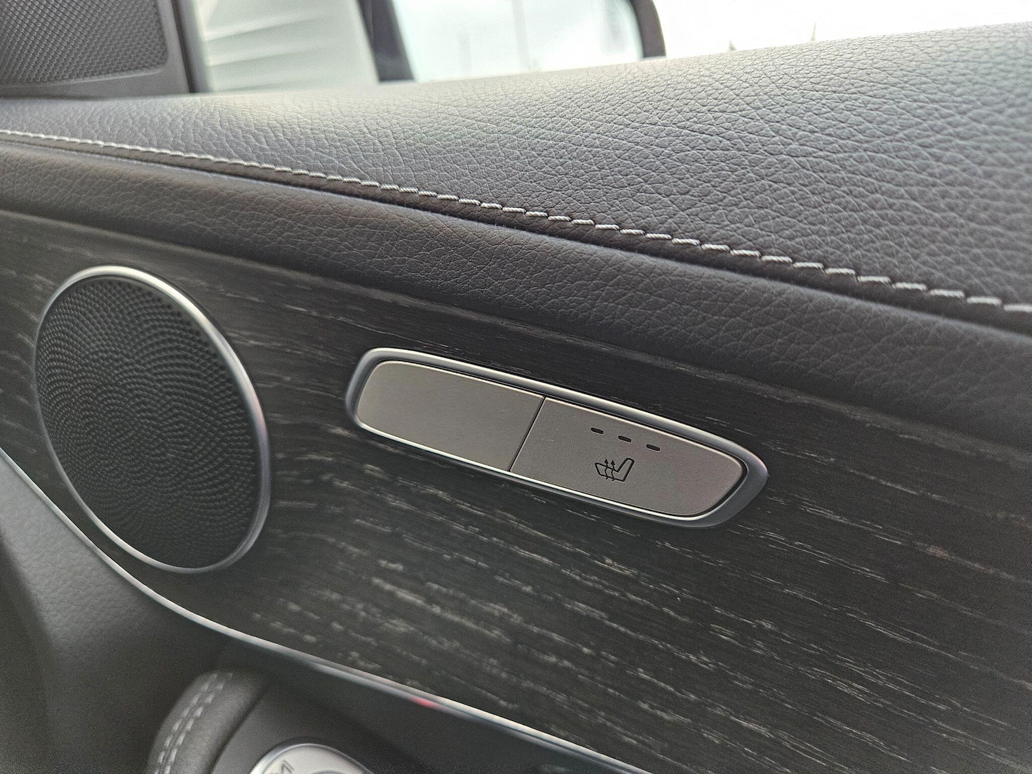 Used Mercedes-Benz GLC 2019 for sale - 76855669: Photo 17