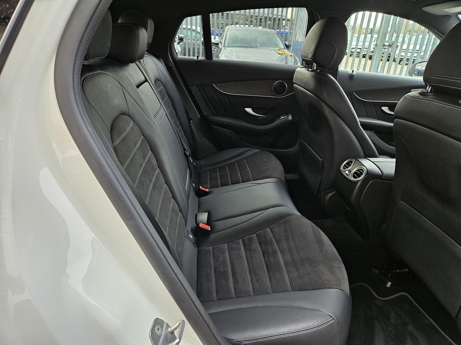 Used Mercedes-Benz GLC 2019 for sale - 76855669: Photo 18