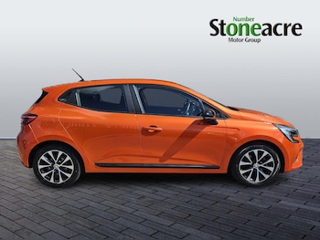 Used Renault Clio 2023 for sale - 78429656: Photo