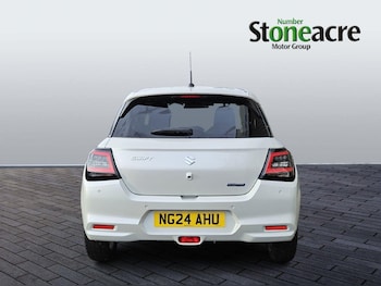 Used Suzuki Swift 2024 for sale - 78135557: Photo