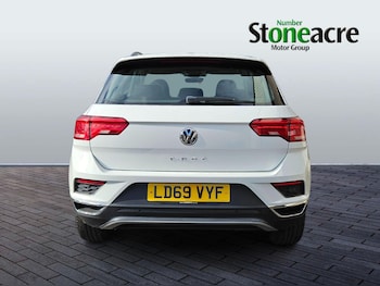 Used Volkswagen T-Roc 2019 for sale - 76422928: Photo
