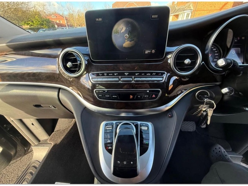 Used Mercedes-Benz V-Class 2025 for sale - 76330451: Photo 10