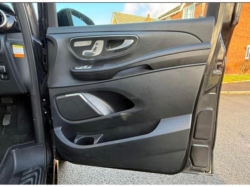 Used Mercedes-Benz V-Class 2025 for sale - 76330451: Photo 11