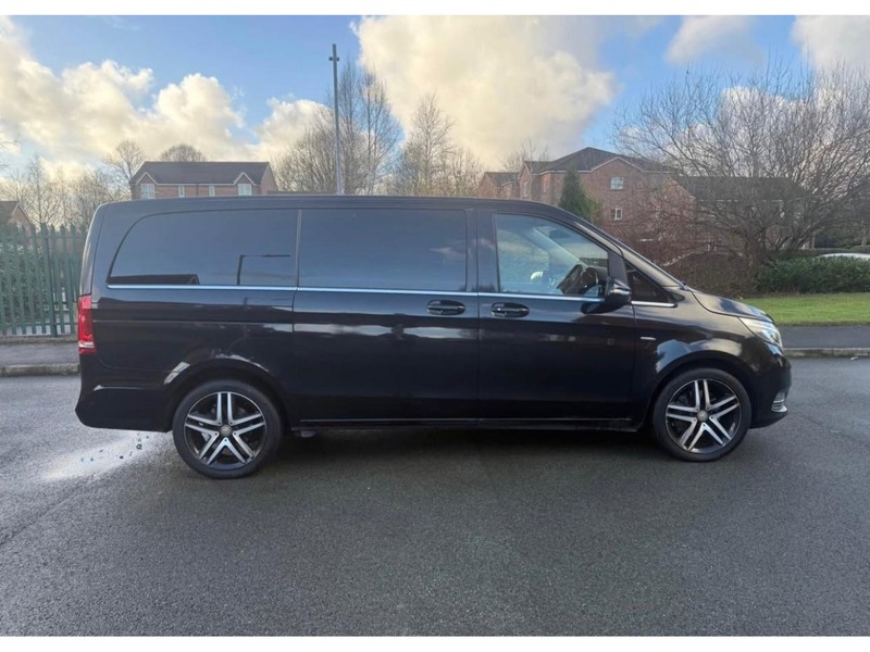 Used Mercedes-Benz V-Class 2025 for sale - 76330451: Photo 2