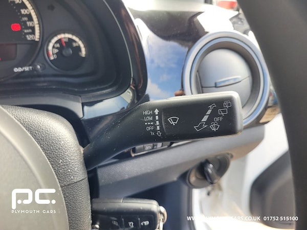 Used Volkswagen up! 2014 for sale - 76133001: Photo 20