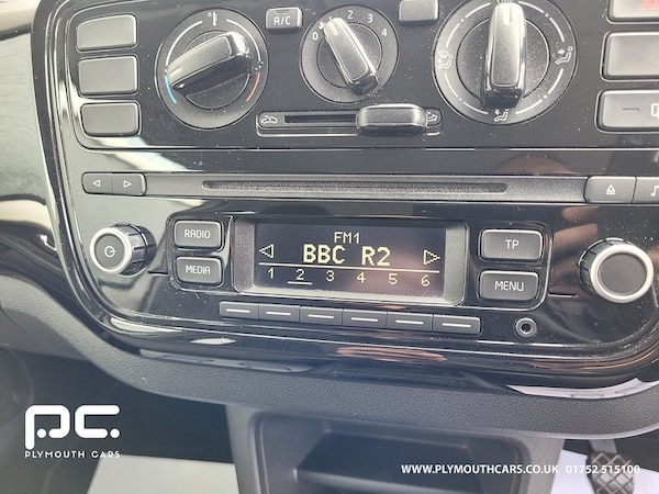 Used Volkswagen up! 2014 for sale - 76133001: Photo 41
