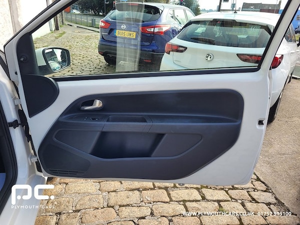 Used Volkswagen up! 2014 for sale - 76133001: Photo 49
