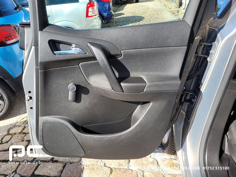 Used Vauxhall Meriva 2010 for sale - 75983116: Photo 57