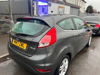 Used Ford Fiesta 2017 for sale - 76770248: Photo